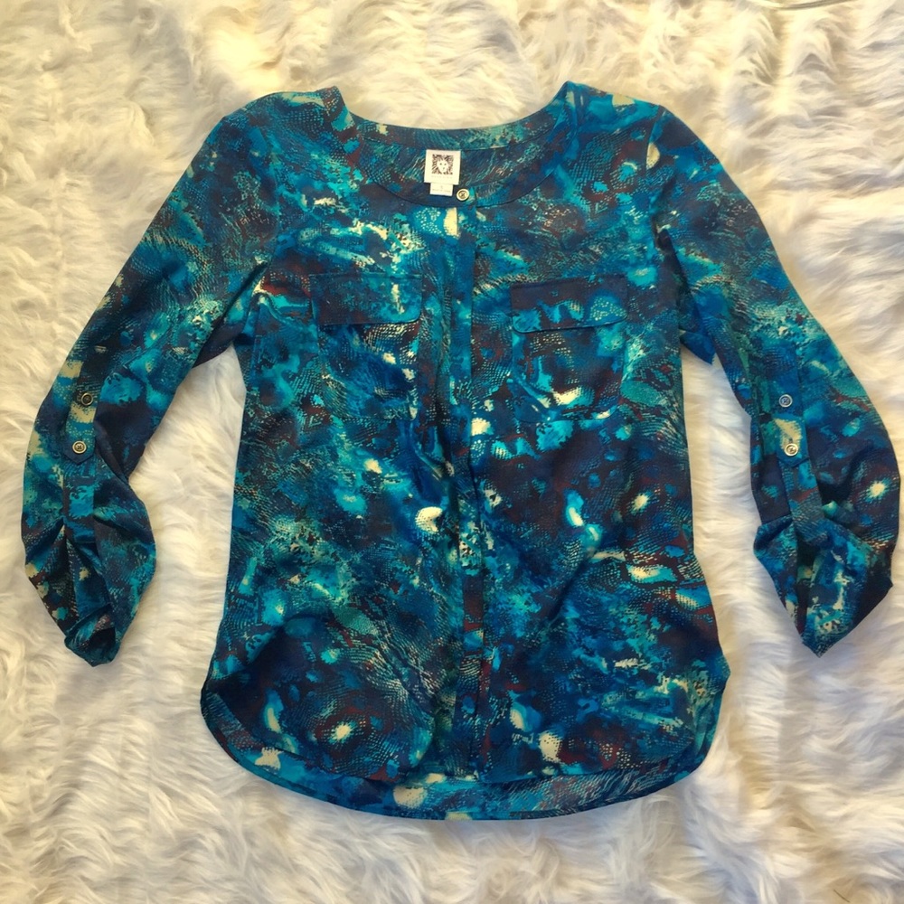 Small like new Anne Klein top